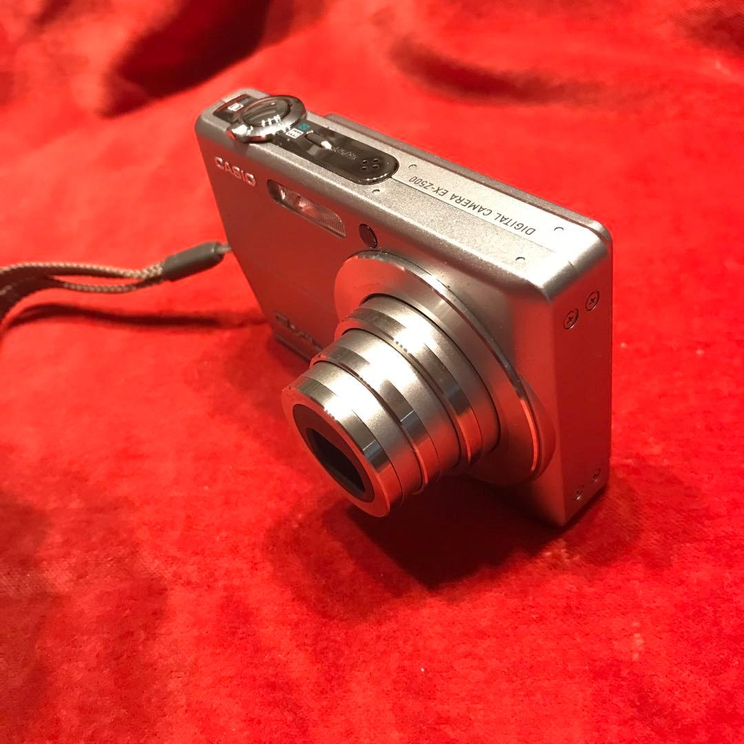 美品　CASIO EXILIM コンパクトデジタルカメラ　動作確認済み