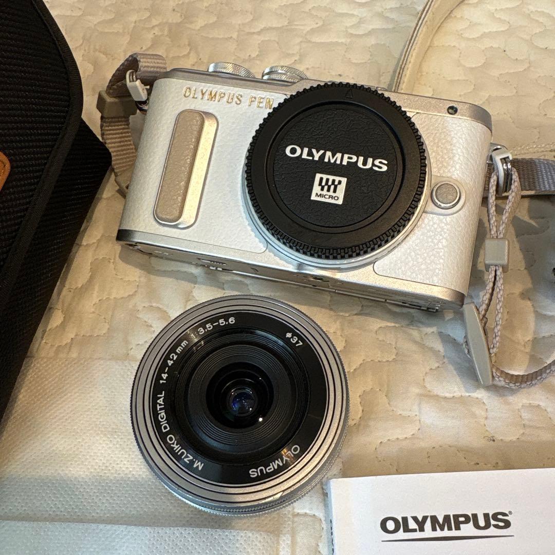 OLYMPUS オリンパス E-PL8 [ケース付き]