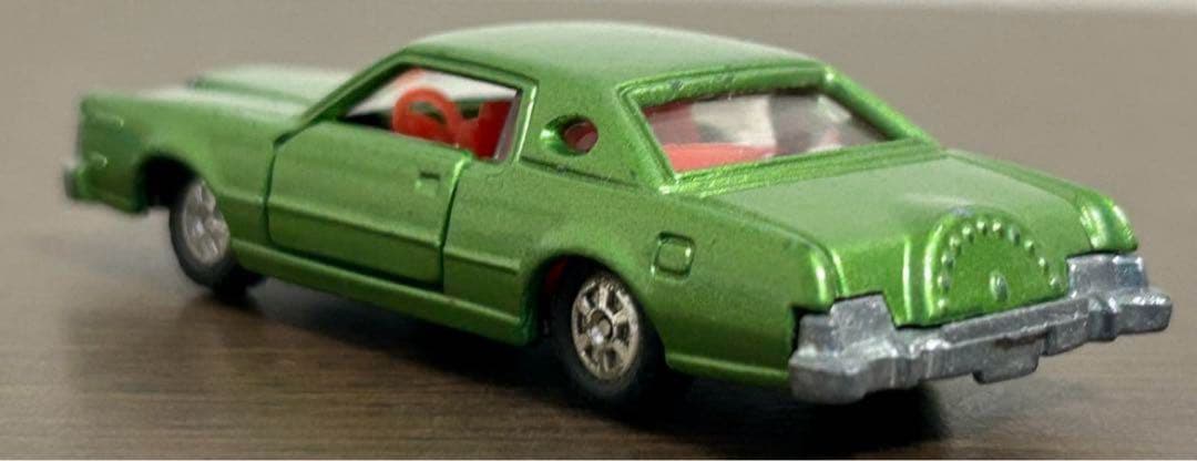 青箱 トミカ フォード コンチネンタル マークIV