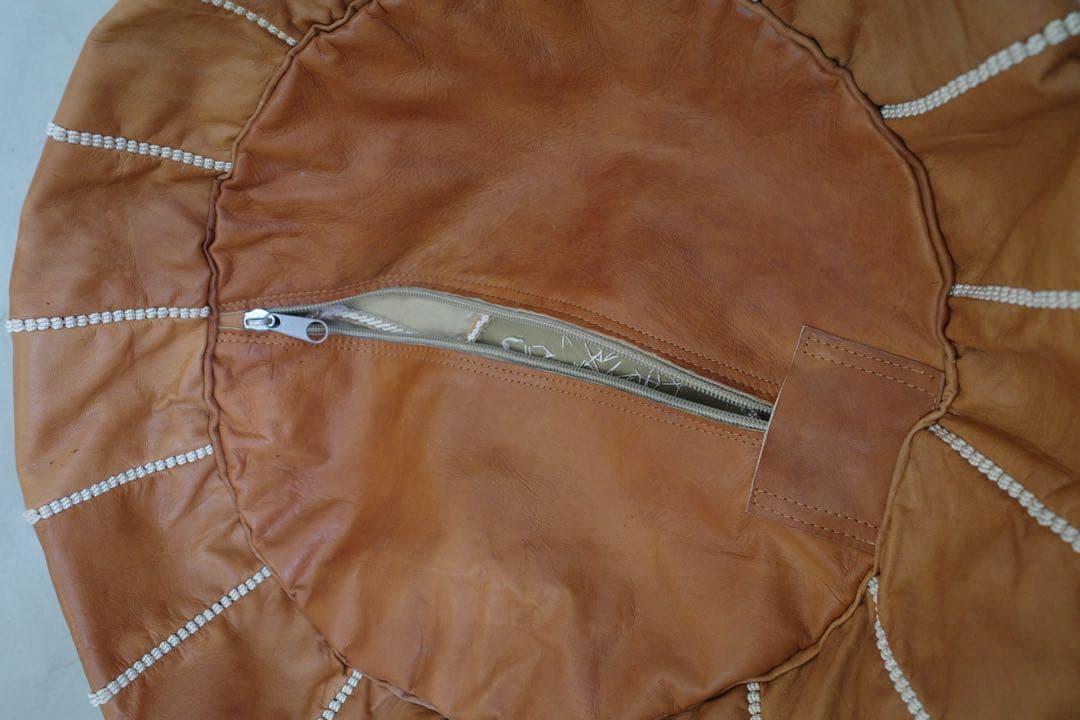 プフ　カバー（山羊の皮）