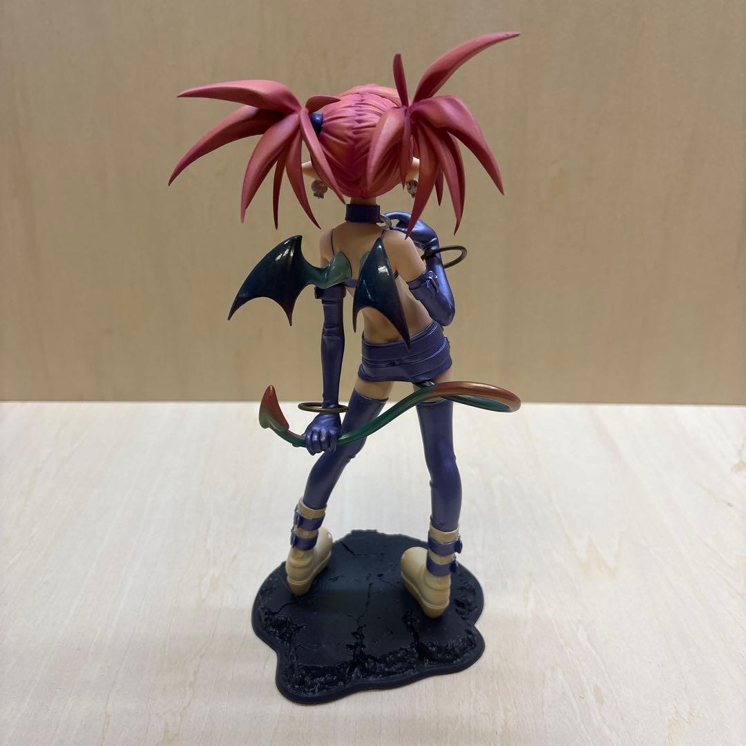 魔界戦記ディスガイアエトナ　1/7スケールPVC塗装済み完成品　フィギュア