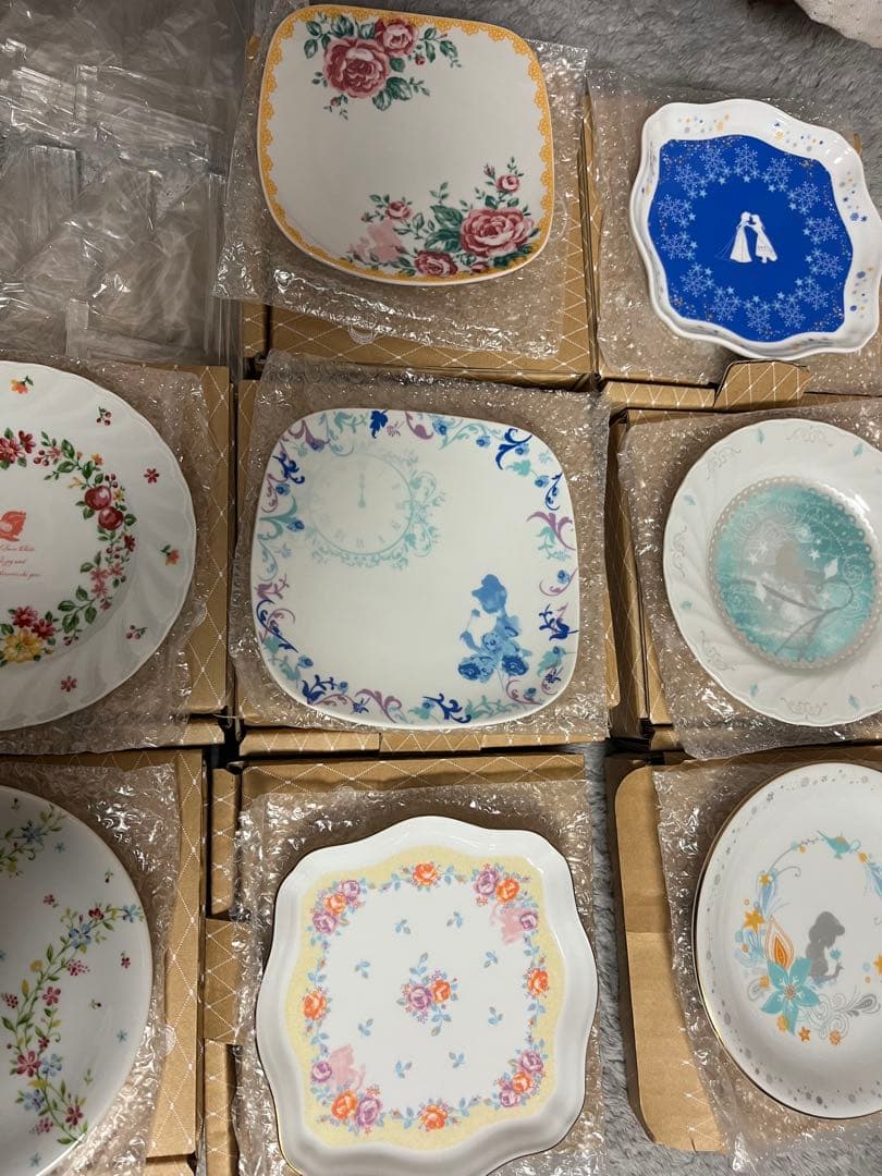 ディズニー　乙女なスイーツプレート　8枚セット　スタンド付き