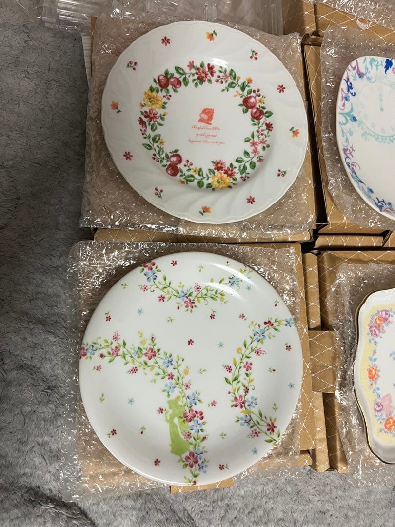 ディズニー　乙女なスイーツプレート　8枚セット　スタンド付き