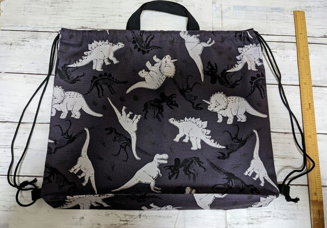 恐竜　体操着袋　ナップサック