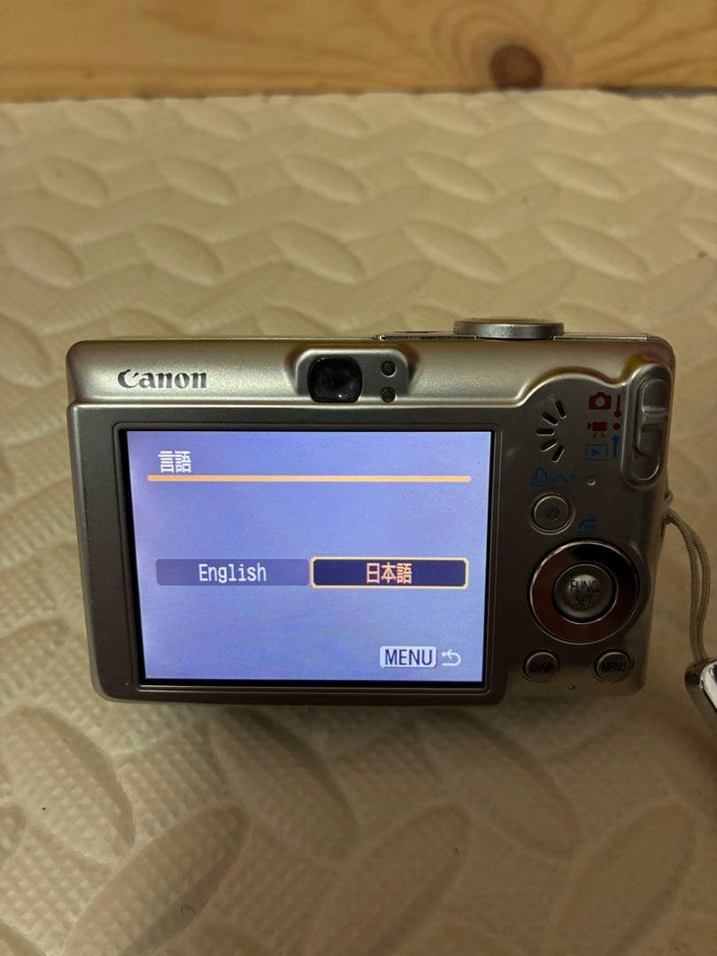 美品純正ケース付き　canon&キャノン　ixy70 デジタルカメラ