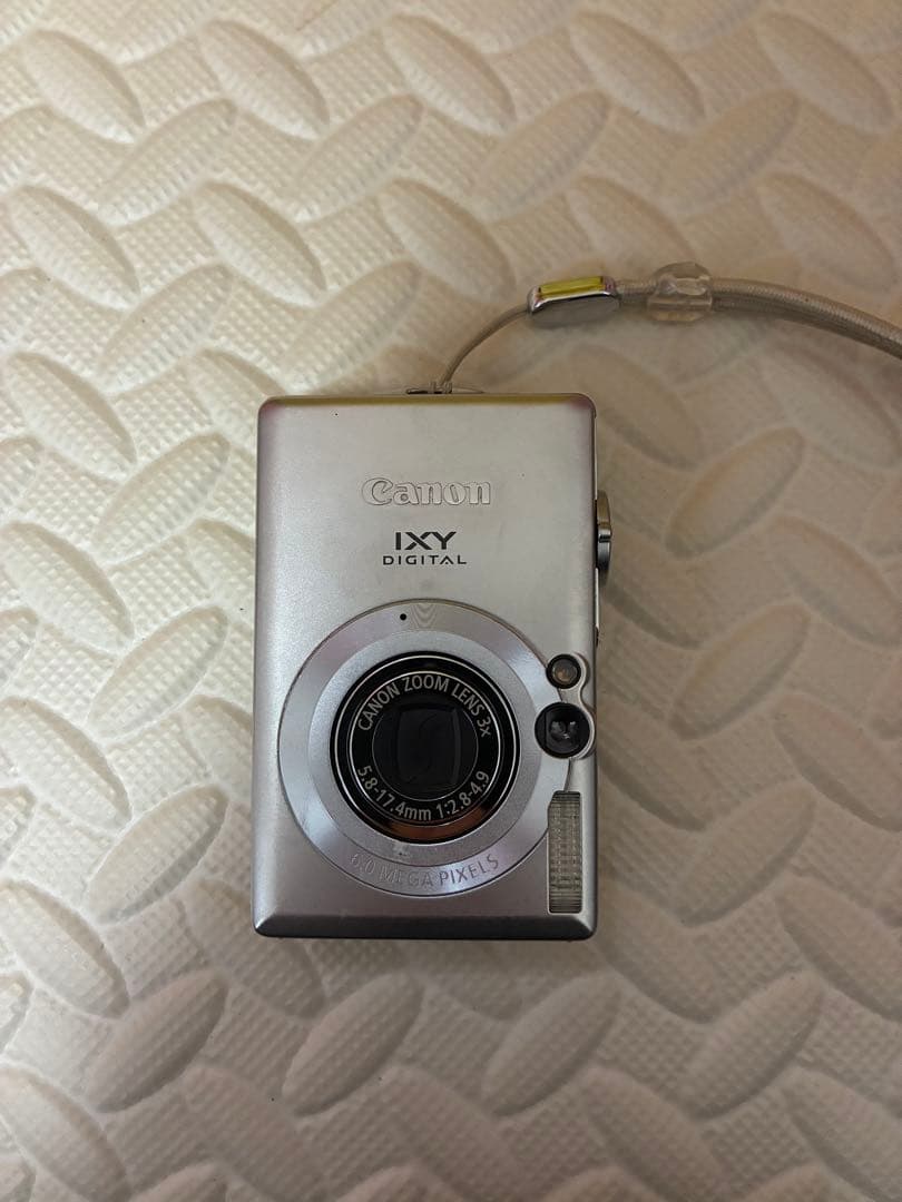 美品純正ケース付き　canon&キャノン　ixy70 デジタルカメラ