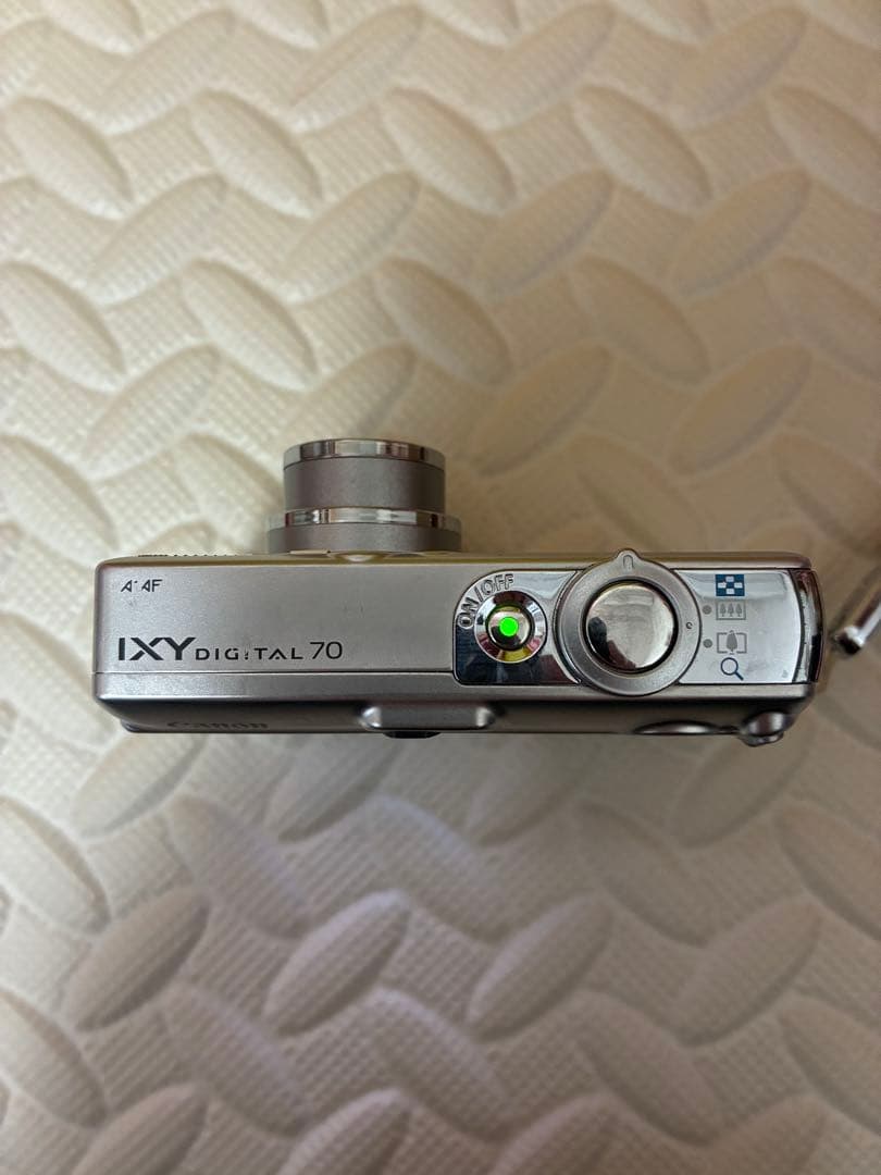 美品純正ケース付き　canon&キャノン　ixy70 デジタルカメラ