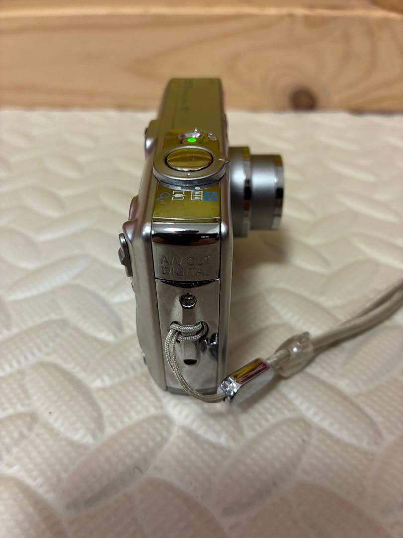 美品純正ケース付き　canon&キャノン　ixy70 デジタルカメラ