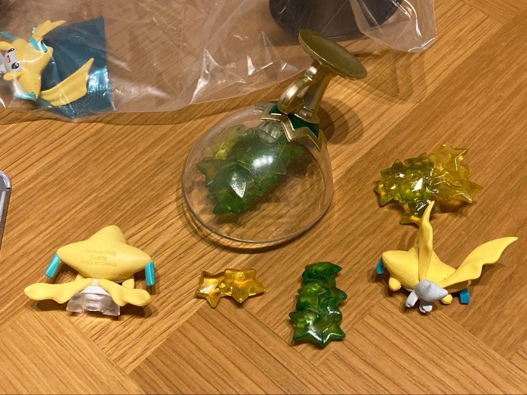 ポケモン　ジラーチ　フィギュア　缶ケース　プチ缶　リーメント　①