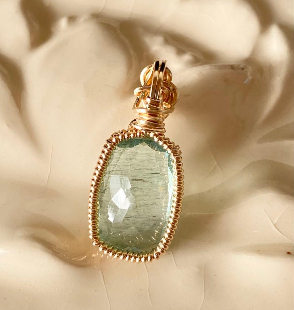 ハンドメイドペンダントトップ⭐︎モスアクアマリン(非加熱)