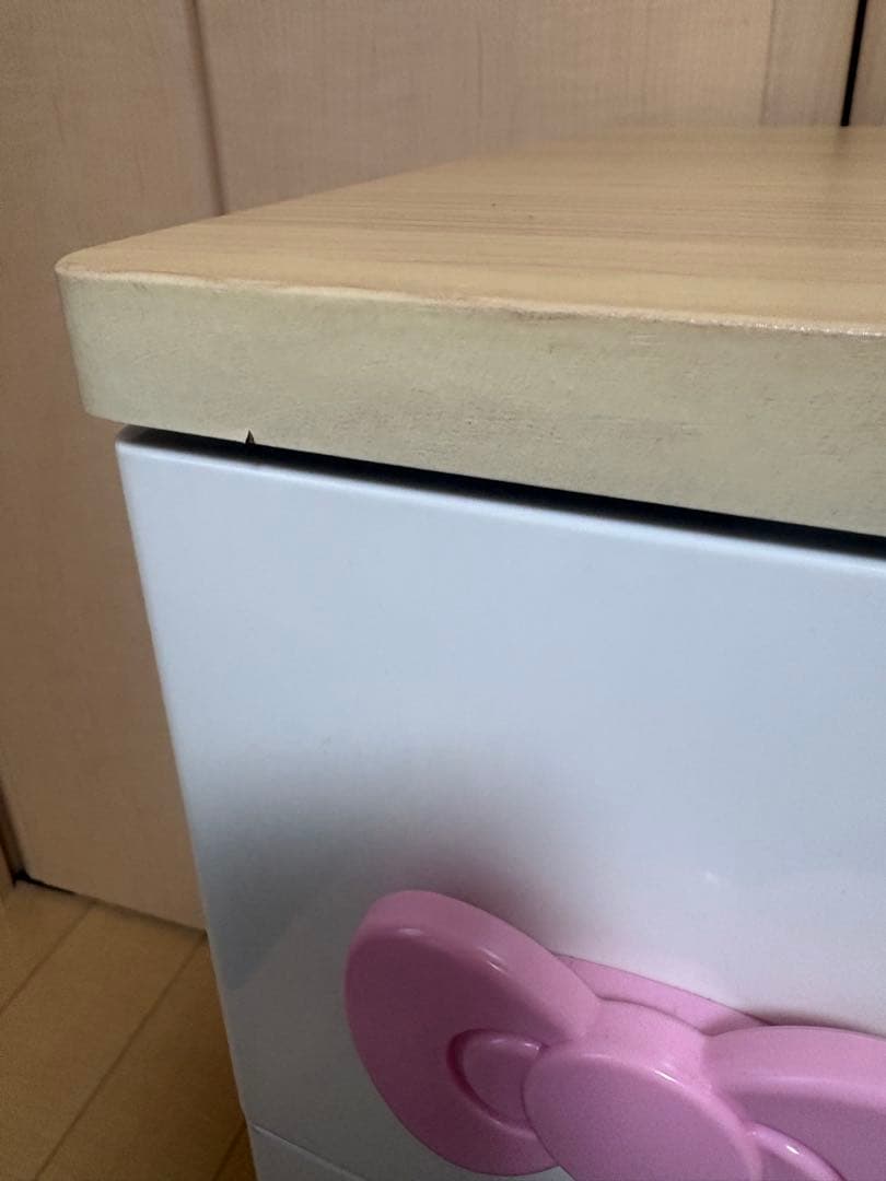 ハローキティ 4段チェスト　アイリスオーヤマ　衣装ケース タンス　送料込み☆