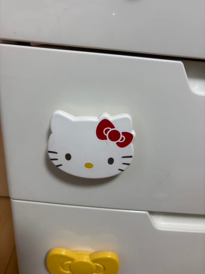 ハローキティ 4段チェスト　アイリスオーヤマ　衣装ケース タンス　送料込み☆