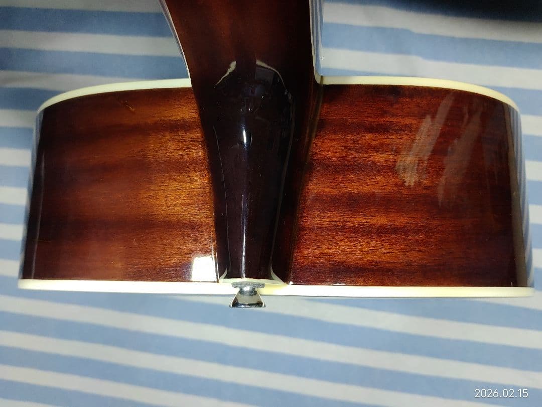 JAMESの初心者～中級者、練習用フォークタイプ・アコギJF400/WBS美品。