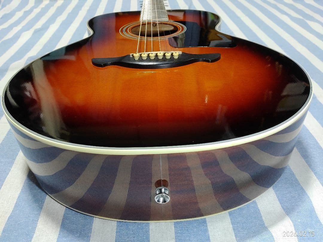 JAMESの初心者～中級者、練習用フォークタイプ・アコギJF400/WBS美品。