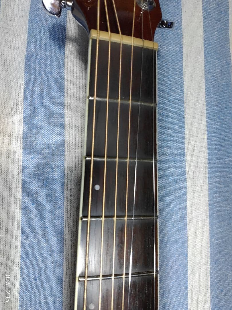 JAMESの初心者～中級者、練習用フォークタイプ・アコギJF400/WBS美品。