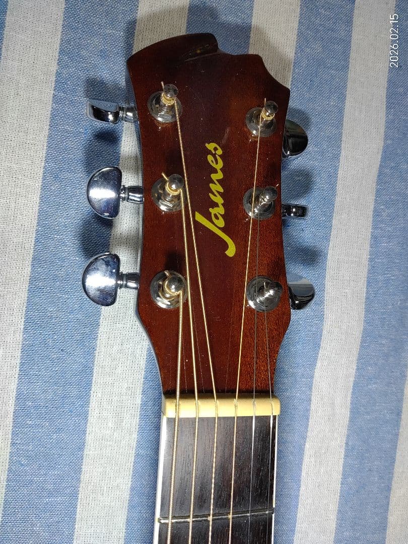 JAMESの初心者～中級者、練習用フォークタイプ・アコギJF400/WBS美品。