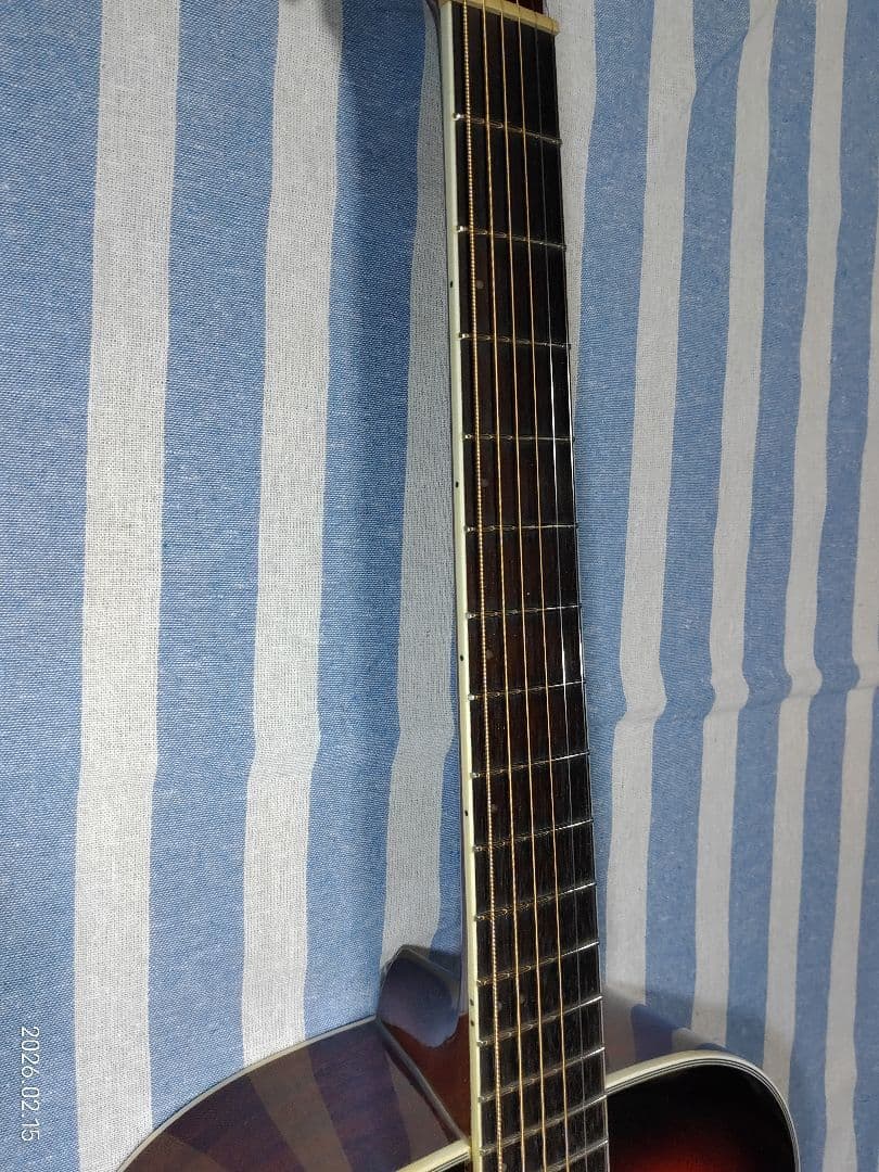 JAMESの初心者～中級者、練習用フォークタイプ・アコギJF400/WBS美品。