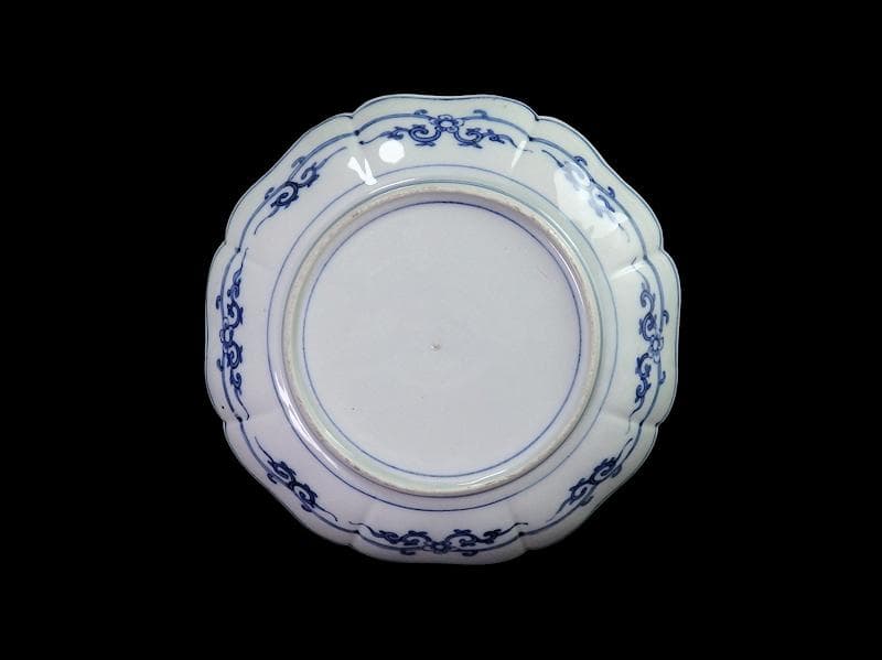 大聖寺伊万里　金襴手　丸紋に花鳥紋　牡丹の図　８寸皿　B351AS-CVe