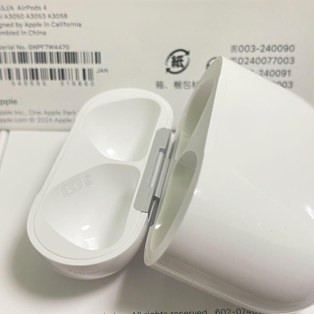 ［正規品］AirPods 4 第四世代　ケース　アイポーズ　ANC無し 充電器