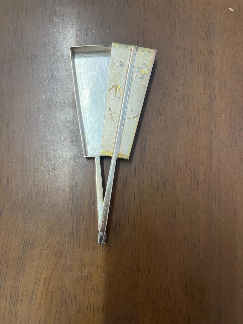 銀製　扇子型　楊枝入れ