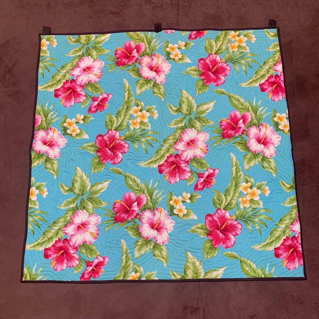 ハワイアンキルト　タペストリー　ウクレレ