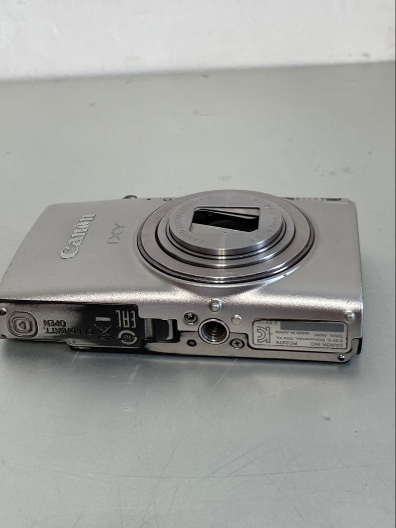 Canon IXY 650 シルバー デジタルカメラ 説明書・充電器付き　訳あり