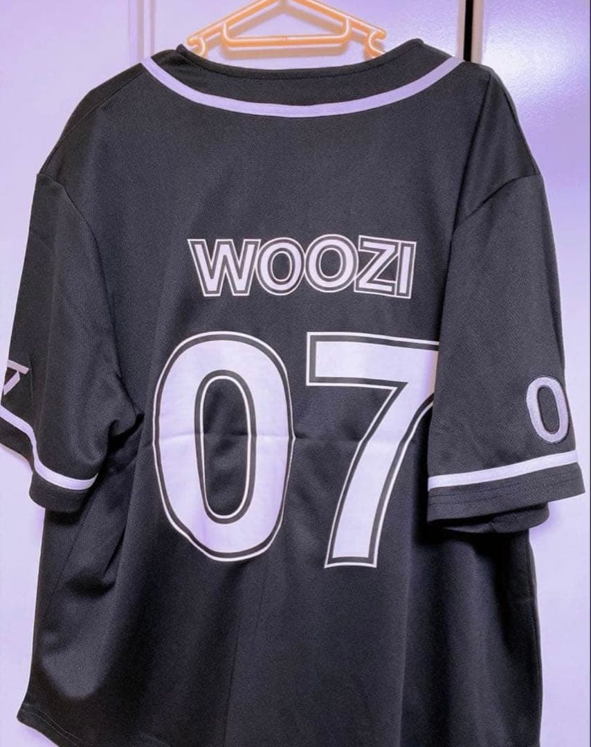 新品　SEVENTEEN RIGHT HERE ユニフォーム ウジ　woozi