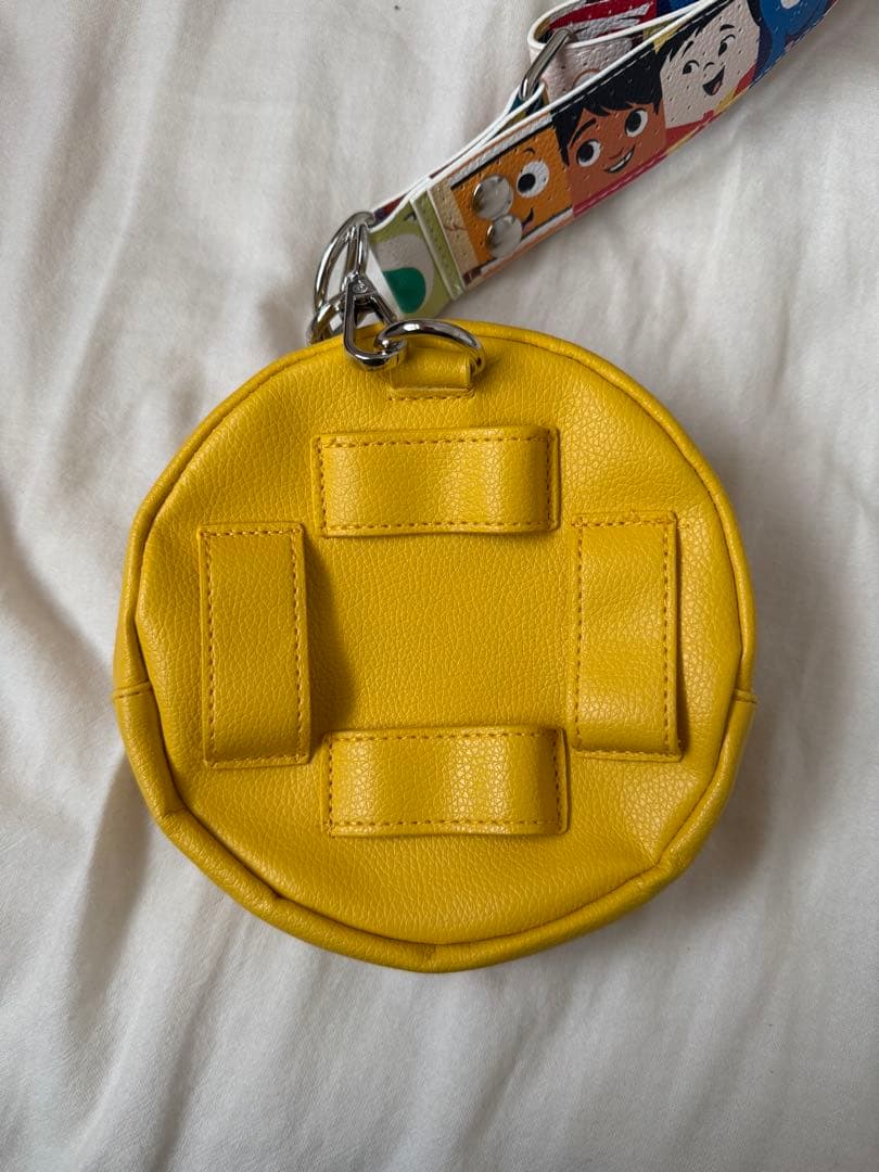 Disney ピクサーボール　ピンコレクター　バッグ　ストラップ　香港ディズニー