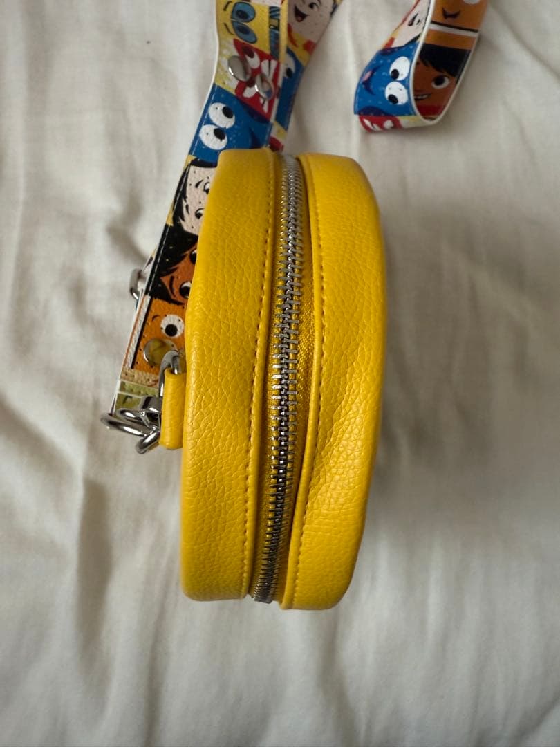 Disney ピクサーボール　ピンコレクター　バッグ　ストラップ　香港ディズニー