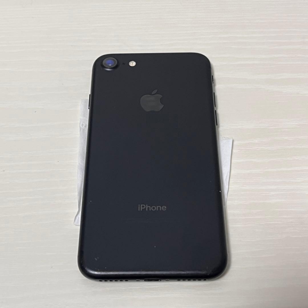 Apple iPhone 7 ブラック 本体 初期化済み