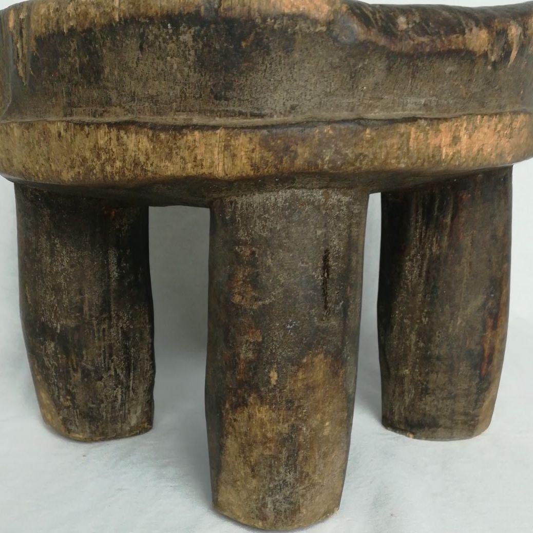アフリカの椅子　時代物　民族　木彫　木製台