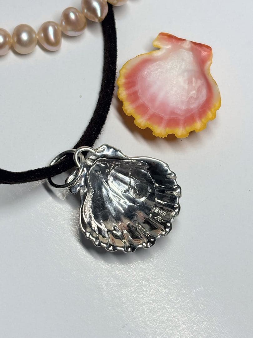 Hawaii産サンライズシェル型取り⭐︎silverチャームネックレス