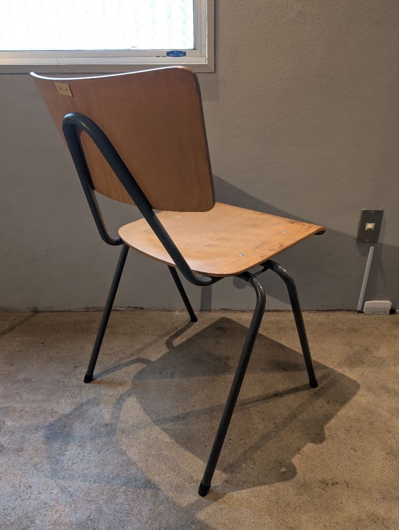 椅子 EQI-36 Stacking chair