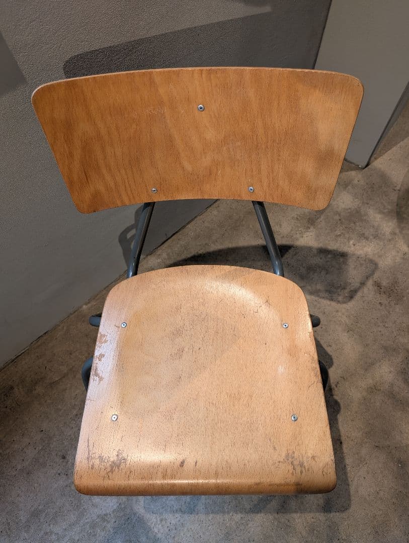 椅子 EQI-36 Stacking chair