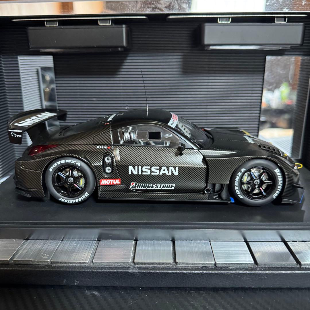 オートアート1/18フェアレディZ 2005 スーパーGTテストカー(ケース付)