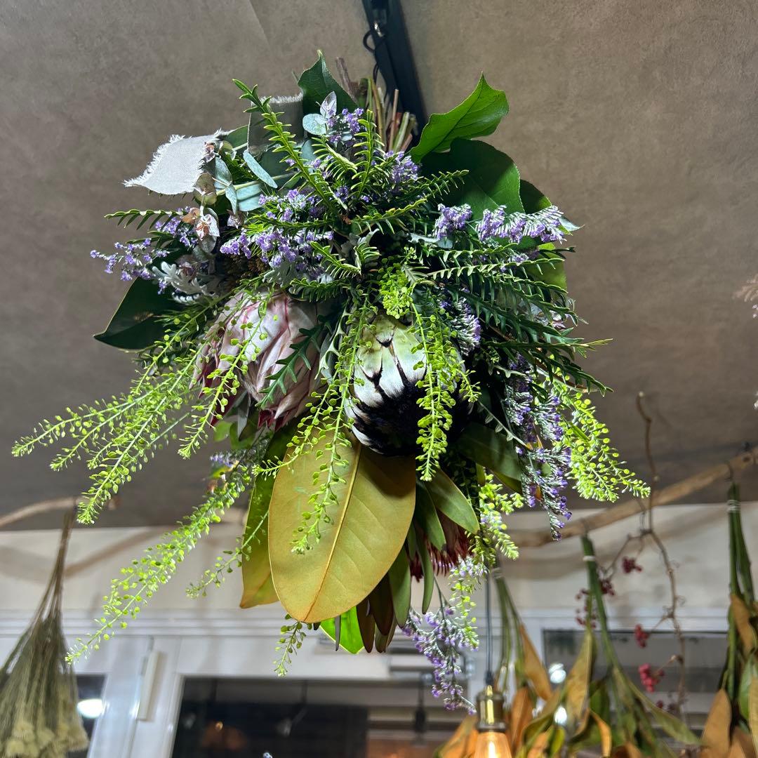 ニオベとキングの吊り下げスワッグ