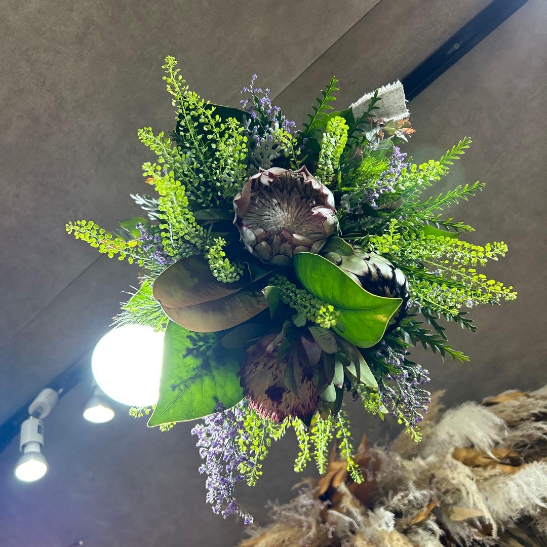 ニオベとキングの吊り下げスワッグ