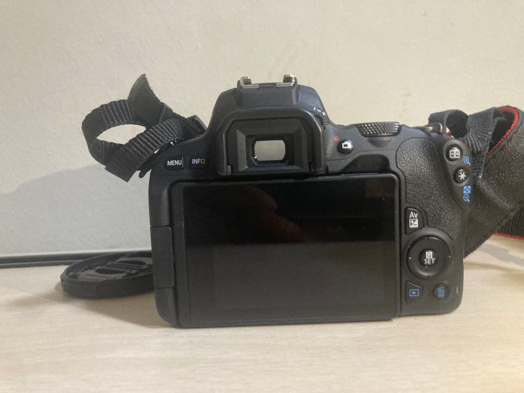 Canon EOS Kiss X9 本体＆レンズセット