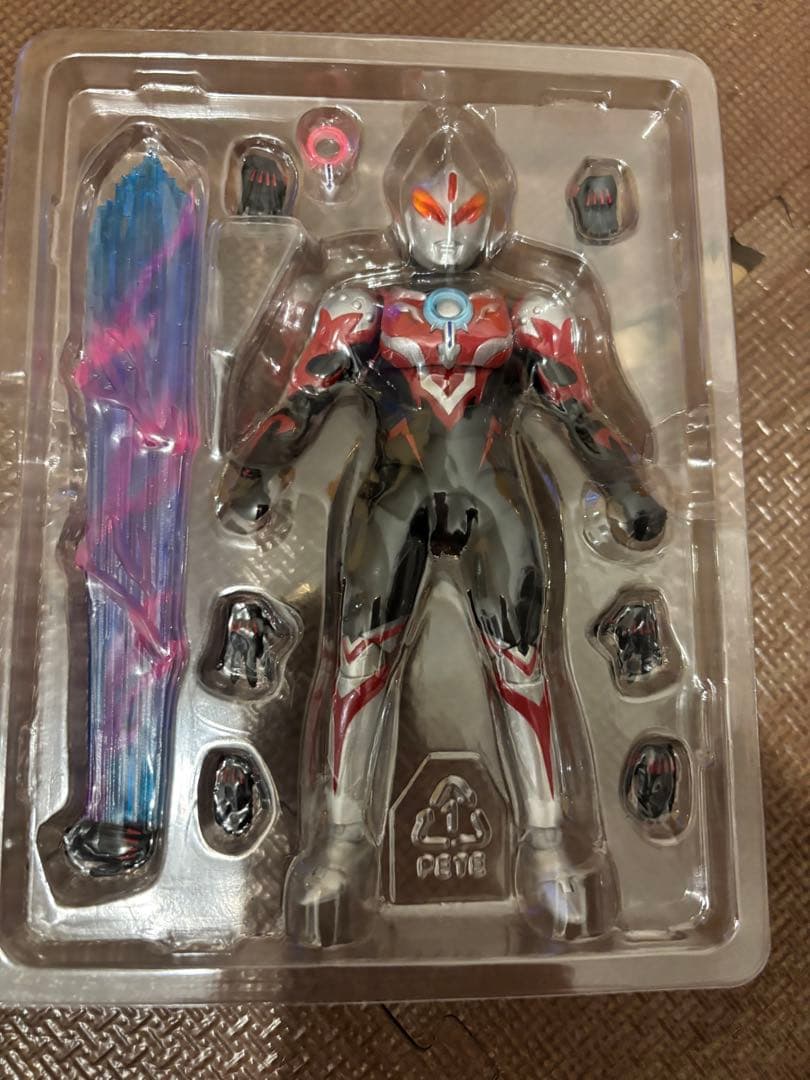 ウルトラマンオーブ サンダーブレスタ