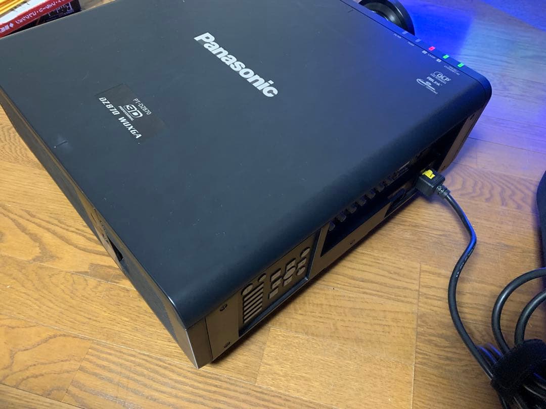 Panasonic 業務用PT-DZ870LK et dle085 レンズ