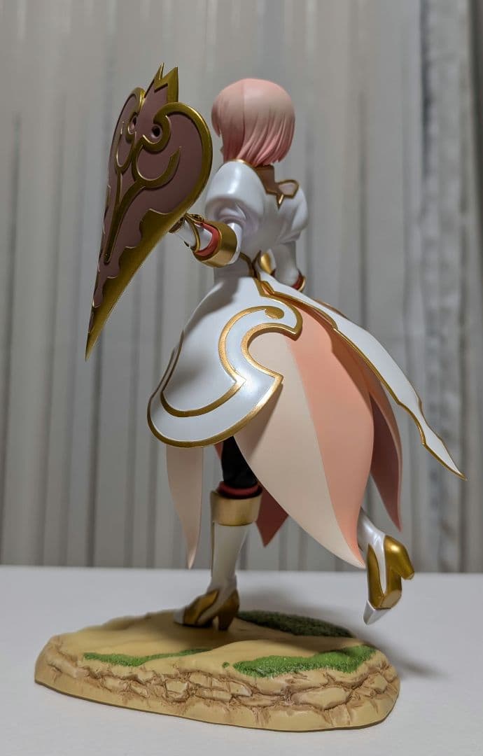 テイルズ・オブ・ヴェスペリア　エステル　1/8フィギュア　アルター