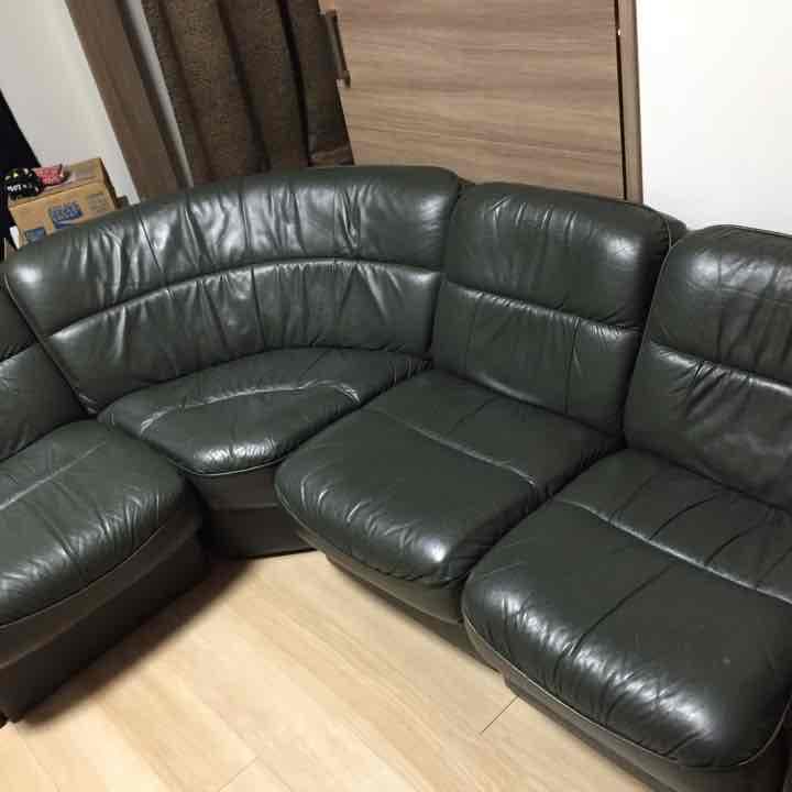 コジコジ様、革張りコーナーソファー