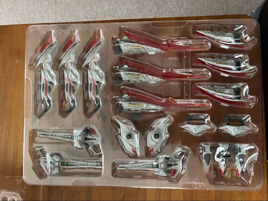 メタルビルドガンダムアストレイレッドドラゴニクス＆カレトヴルッフ×2個