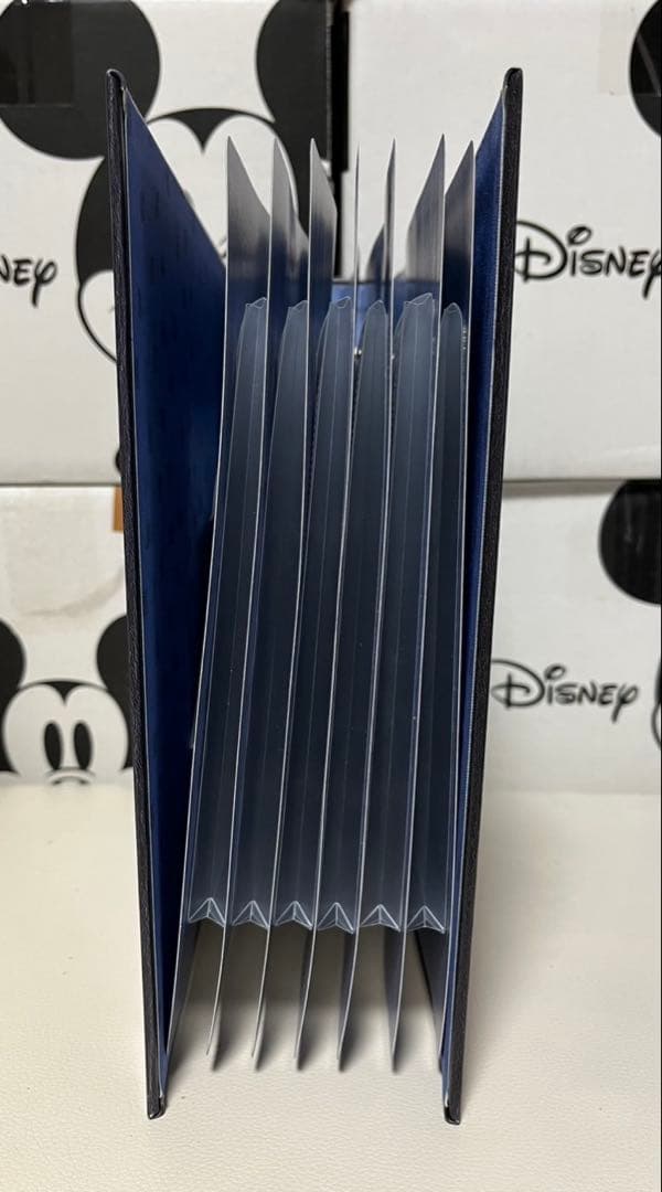 レア！Stitch CrashesDisney☆ピンバッジ全12種&ホルダー1冊