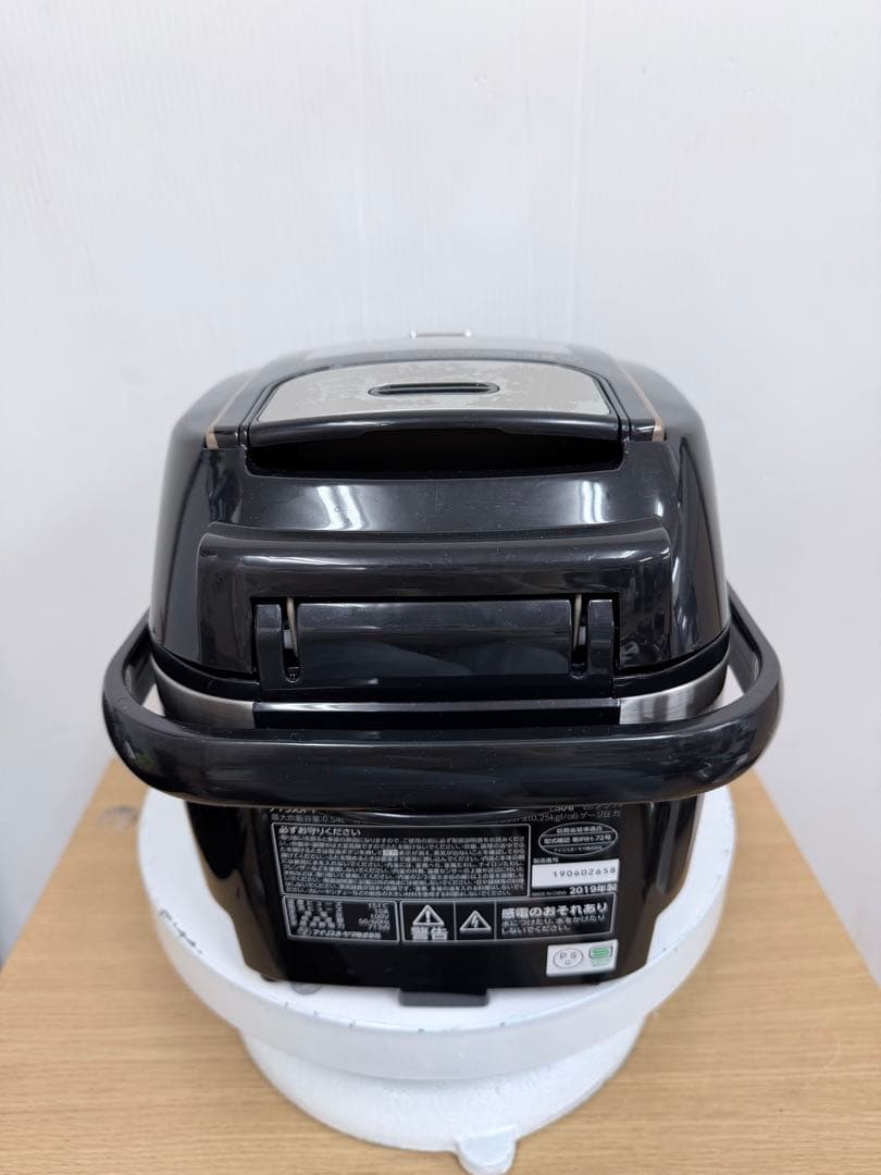アイリスオーヤマ 炊飯器 3合 圧力IH式 KRC-PC30-B 2019年製