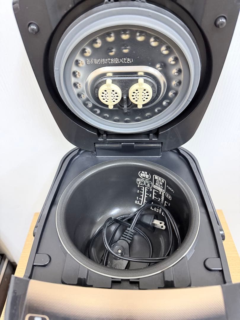 アイリスオーヤマ 炊飯器 3合 圧力IH式 KRC-PC30-B 2019年製