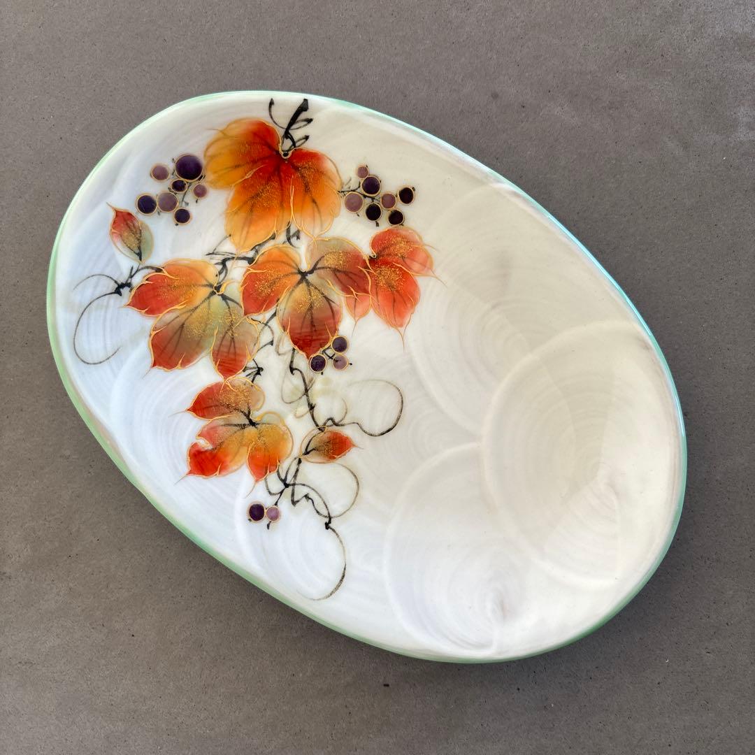 《ほぼ新品》美品【陶葊】京焼　清水焼　白掛彩草花　色絵付け　皿　山葡萄　陶あん