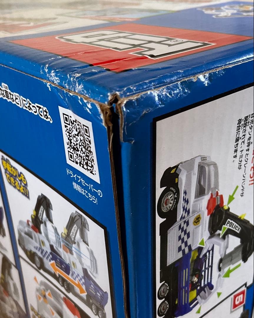 トミカ ドライブセーバー ディズニー ギガクレーンポリスキャリー＋2台