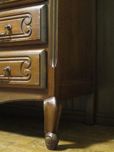 ルーマニア製 オーク材 猫脚 クラシック 8ドロアー サイドボード チェスト