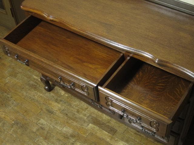 ルーマニア製 オーク材 猫脚 クラシック 8ドロアー サイドボード チェスト